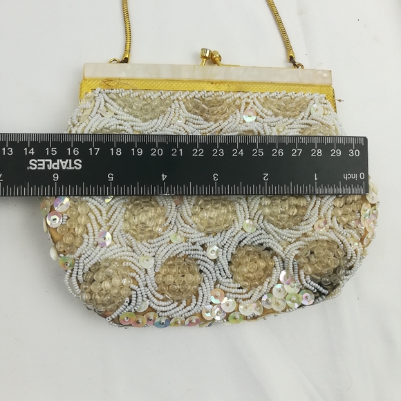Handmade bead and sequined white vintage clutch pu - Picture 8 of 8